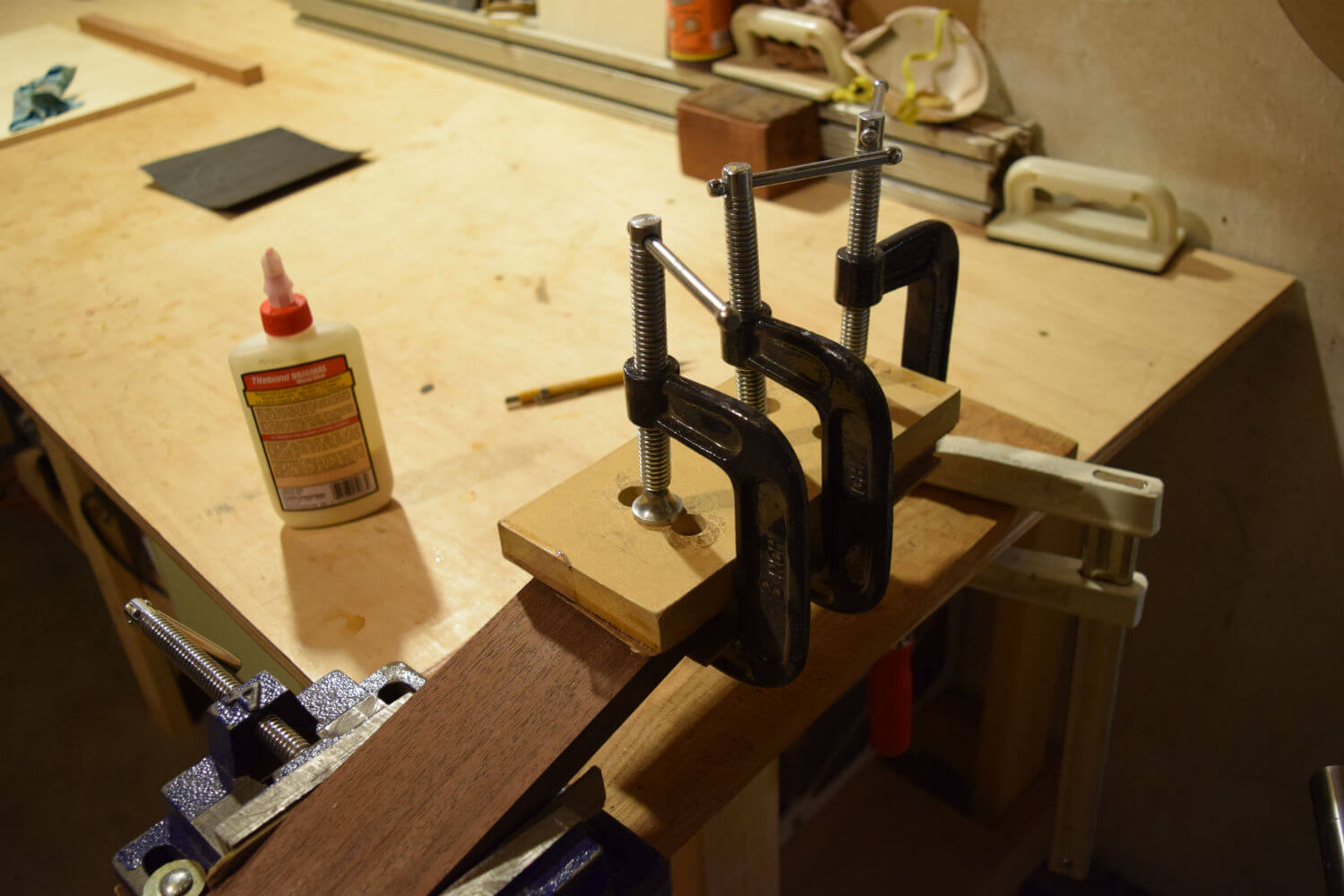 Clamping Headstock Veneers